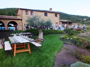 Rustikaler Abendessen in Villa der Toskana, der Abend vor der Hochzeit!