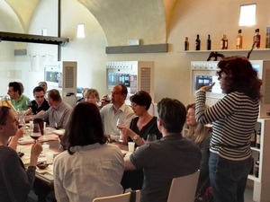 Stadtführung in Arezzo mit Weinverkostung im lokalen Weinhaus